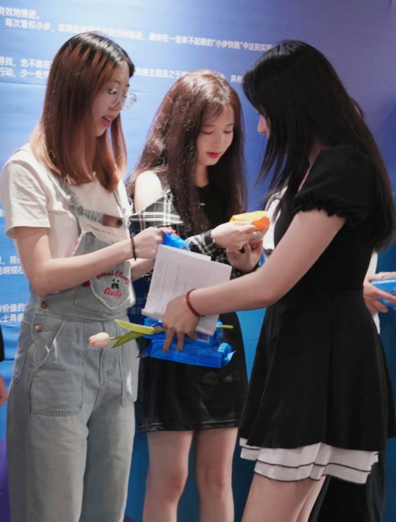 微微玛2025年第二季度生日会111